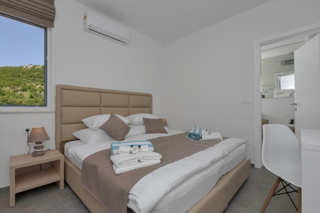 Villa Violet With Salt Water Pool Makarska Exterior foto